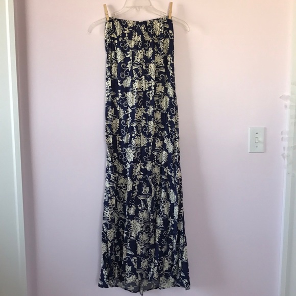 Wide Ruffled Hem Maxi - Picture 7 of 8